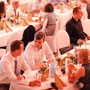 Es wurde ausgelassen gefeiert Es wurde ausgelassen gefeiert