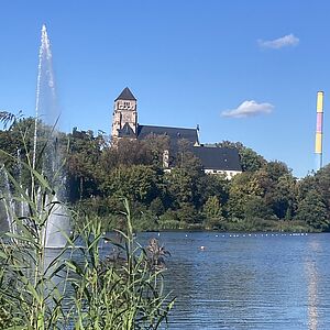 Schlossteich, Schlosskirche und Lulatsch (Esse)