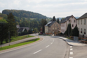 Kurvenreiche Linienführung